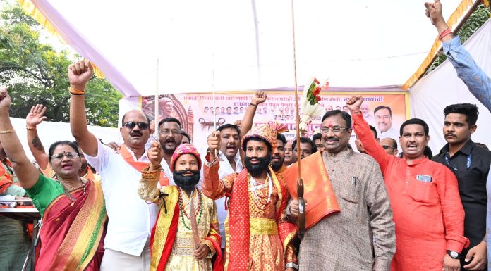 *छत्रपती शिवाजी महाराजांच्या वाघनखांचा करार माझ्यासाठी ईश्वरीय कार्य*