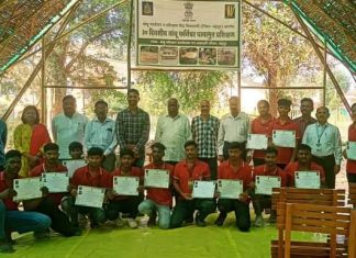 बांबू फर्निचर प्रशिक्षणाच्या माध्यमातुन तरुणांना मिळाले रोजगाराचे साधन Ø 30 दिवसीय बांबू फर्निचर प्रशिक्षण कार्यक्रम