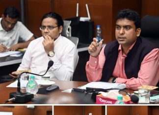 ईव्हीएम – व्हीव्हीपॅटचे द्वितीय रँडमायझेशन पूर्ण Ø निवडणूक निरीक्षक, जिल्हाधिकारी व राजकीय पक्षांचे प्रतिनिधी उपस्थित