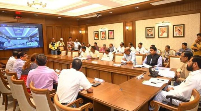 पालकमंत्र्यांच्या पुढाकारामुळे ‘बामणी प्रोटीन्स’ प्रकरणी मुख्यमंत्र्यांनी काढला यशस्वी तोडगा