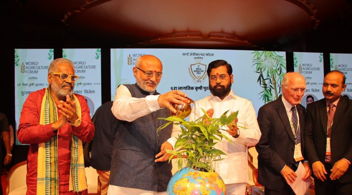 *मुख्यमंत्री एकनाथ शिंदे यांचा जागतिक कृषी पुरस्काराने गौरव*