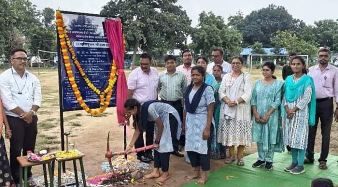 आदिवासी विकास मंत्र्यांच्या हस्ते शासकीय आश्रम शाळा व वसतिगृह बांधकामाचे आभासी भूमिपूजन