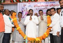 संतांनी समाजावर मानवतेचे संस्कार केले*