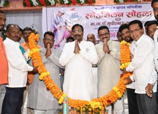 संतांनी समाजावर मानवतेचे संस्कार केले*