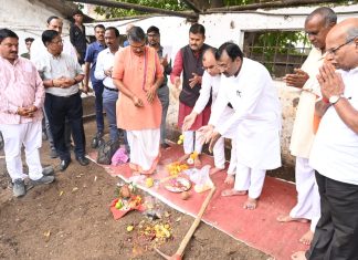 गोसेवा हे पवित्र आणि ईश्वरीय कार्य*