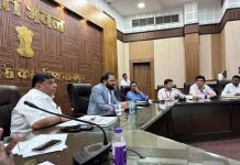 *शासकीय योजनांबाबत उदासीन असणाऱ्या बँकांचे शासकीय व्यवहार का थांबवू नयेत !*