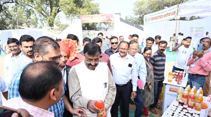 *शेतकऱ्यांच्या समृद्धीमध्येच देशाच्या प्रगतीचा मार्ग* *आ. श्री. सुधीर मुनगंटीवार यांचे कृषी महोत्सवात प्रतिपादन*