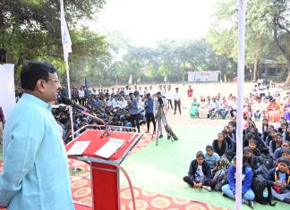 *विजयाच्या संकल्पाची मशाल हृदयात प्रज्वलित करा* *आ. श्री. सुधीर मुनगंटीवार यांनी वाढवले खेळाडूंचे मनोबल*