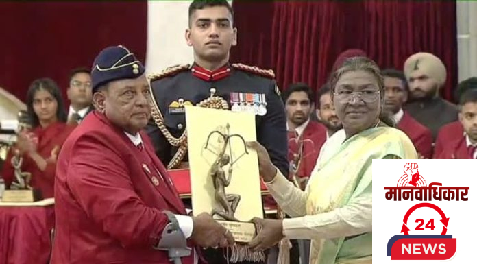 राष्ट्रपतींच्या हस्ते खेळरत्न पुरस्कारांचे वितरण: दिपाली देशपांडे यांना द्रोणाचार्य पुरस्कार, स्वप्निल कुसळे, सचिन खिल्लारी आणि मुरलीकांत पेटकर यांना अर्जुन पुरस्कार प्रदान”